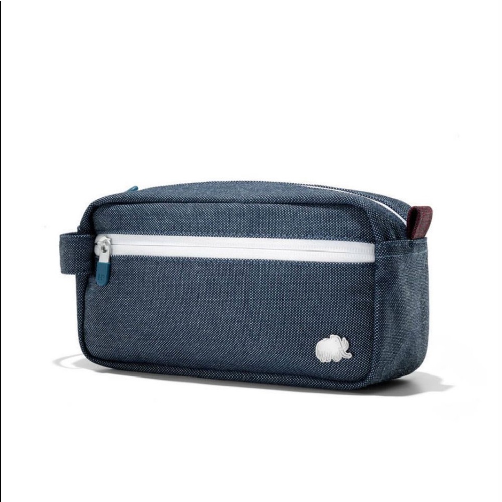 HARRY'S TRAVEL KIT